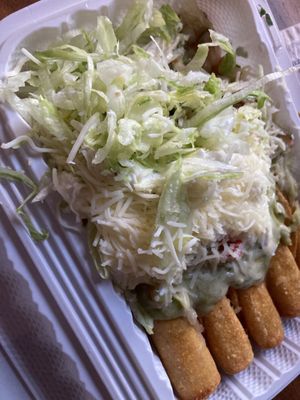 Burrito Azteca by null