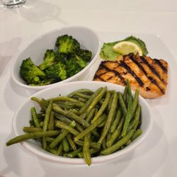 Bull Pen Restaurant & Lounge - Salmon was great fresh vegetables also were perfectly cooked and delicious