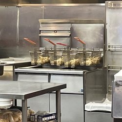 Five Guys - Fresh fries ready to be dropped