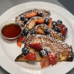 La Boulangerie San Francisco - French Toast Croissant La Carte  @dangit.all