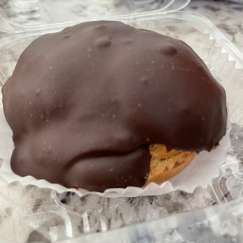 Manna Bakery & Deli - Chocolate eclair - Bakeries Near Me - Littleton, Colorado Manna Bakery & Deli - Chocolate eclair - Bakeries Near Me - Littleton, Colorado