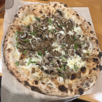 Corvo's Pizzeria & Bar - Excellent pizza (Shrooms with sausage). - Pizza Near Me - Dunedin, Florida Corvo's Pizzeria & Bar - Excellent pizza (Shrooms with sausage). - Pizza Near Me - Dunedin, Florida