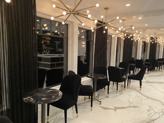 Water's Edge Centerport by null