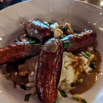 Ballydoyle Irish Pub & Restaurant - Bangers and Mash - Irish Near Me - Downers Grove, Illinois