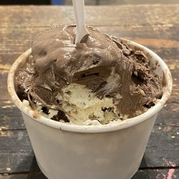 Cream Of The Crop - German Chocolate Cake and Banana ice cream - Ice Cream & Frozen Yogurt Near Me - Gilbert, Arizona Cream Of The Crop - German Chocolate Cake and Banana ice cream - Ice Cream & Frozen Yogurt Near Me - Gilbert, Arizona