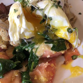 Chow - Veggie Benny- perfectly poached! - Breakfast & Brunch Near Me - Bend, Oregon