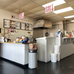 Antonini's Subs & Steaks - Order counter