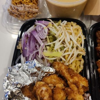 Khon Thai Kitchen By Seeda - Kao Soi Fusion With Shrimp Katsu - Thai Near Me - Austin, Texas