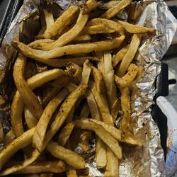 Doe's BBQ N More - Fries - too soggy - needs to be cooked longer