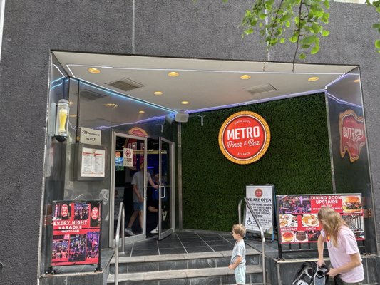Metro Diner and Bar by null