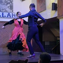 El Patio Sevillano - Great gluts - dancing will get you in shape