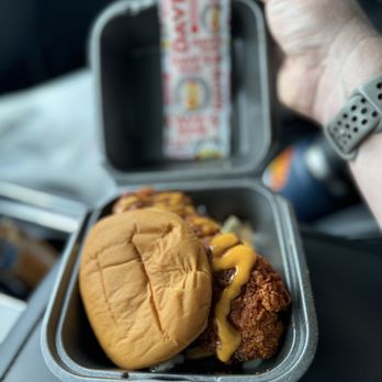 Dave's Hot Chicken - Hot Slider - Chicken Shop Near Me - Pembroke Pines, Florida