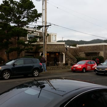 Fultano's Pizza - In the heart of cannon beach - Pizza Near Me - Cannon Beach, Oregon