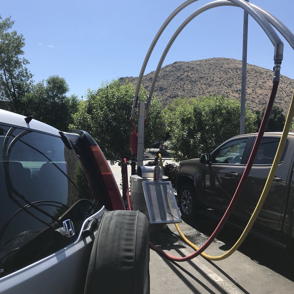 Vacuum hoses on both sides of the car