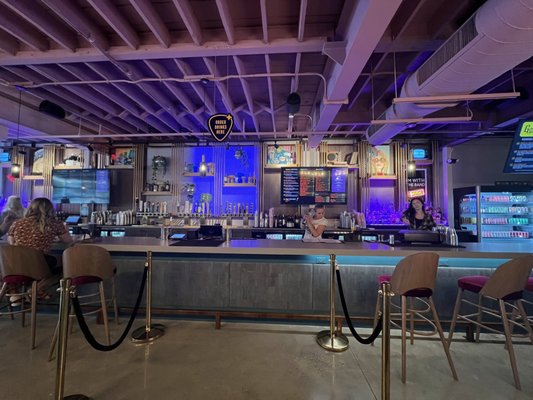 Goldie’s Live Music Bar & Restaurant by null