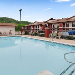 Best Western of Murphy - Outdoor Swimming Pool