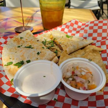 Gill's Lanai - Quesadilla - Hot Dogs Near Me - Kapaau, Hawaii Gill's Lanai - Quesadilla - Hot Dogs Near Me - Kapaau, Hawaii