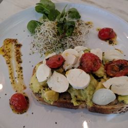 Baraçaí - Avocado toast. So good!