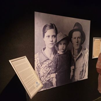 Graceland - Family photo - Museums Near Me - Memphis, Tennessee Graceland - Family photo - Museums Near Me - Memphis, Tennessee