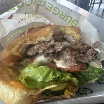 BurgerFi - Wagyu meat burger served at BurgrtFI. - New American Near Me - Miami, Florida