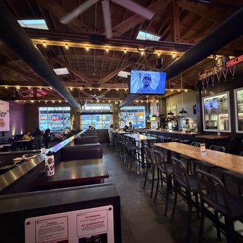 Well 80 Brewhouse - Dining area - Brewpubs Near Me - Olympia, Washington