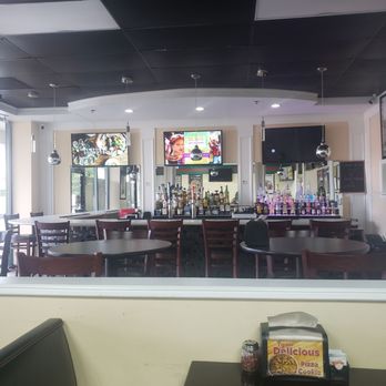 Pizza Twist - Pizza Near Me - Ashburn, Virginia