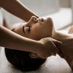 Winding Serenity Wellness Spa - Sooth your senses with our peppermint scalp massage