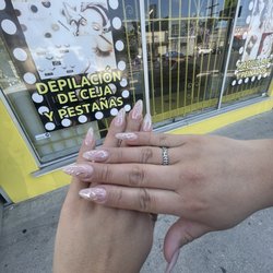 LA Cutie's Nails & Eyebrow Studio
