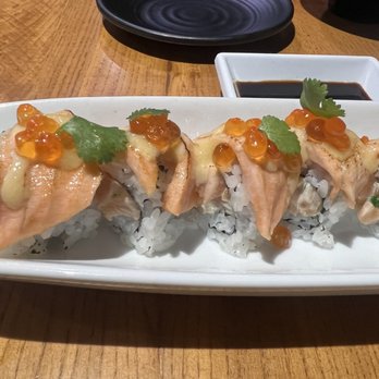 Kusshi - Ovi Roll - Sushi Bars Near Me - Vienna, Virginia