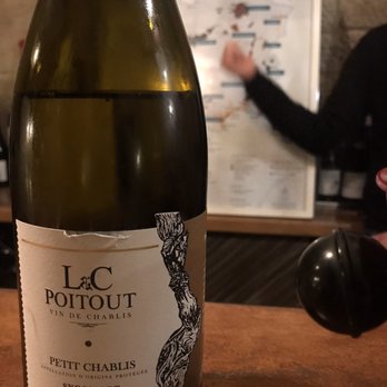 Les Caves du Louvre - Wine Tasting Room Near Me - Paris, 75