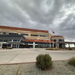 Covenant Health Hobbs Hospital - Main entrance is to the right (11/20/2023)