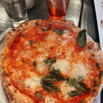 il Canale - margarita pizza (amazing) - Italian Near Me - Washington, DC, District of Columbia