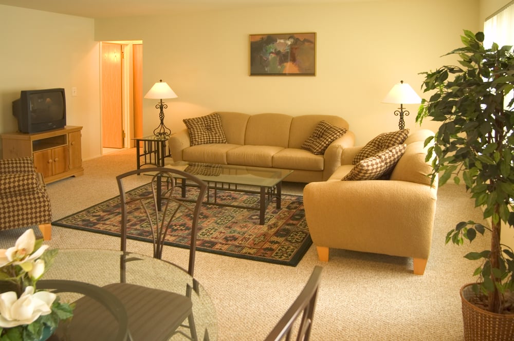MANOR APARTMENTS 4560 15 Mile Rd, Sterling Heights, Michigan
