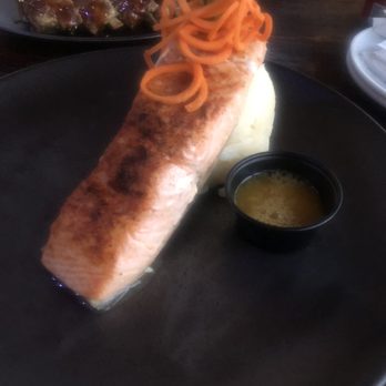 Bonao Restaurant - Salmon a la Parilla - Spanish Near Me - Brooklyn, New York