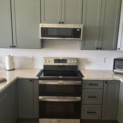 Brett's Traveling Toolbox - Microwave installation