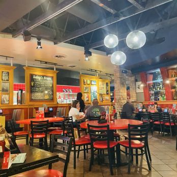 RED ROBIN GOURMET BURGERS AND BREWS - Updated April 2026 - 548 Photos ...