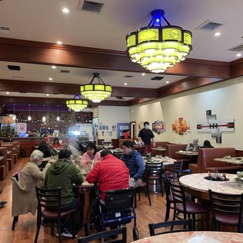 Grand HotPot - Interior of Grand HotPot in Pacifica. - Hot Pot Near Me - Pacifica, California