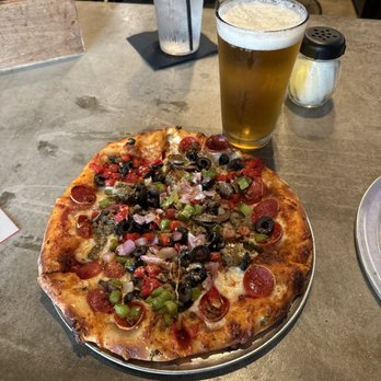 Toss Pizzeria & Pub - Can't wait to indulge!! Pearlsnap Pilsner to wash it down. - Pizza Near Me - Austin, Texas Toss Pizzeria & Pub - Can't wait to indulge!! Pearlsnap Pilsner to wash it down. - Pizza Near Me - Austin, Texas