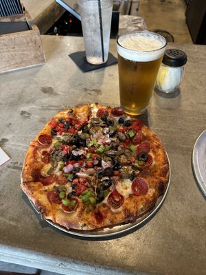 Toss Pizzeria & Pub by null