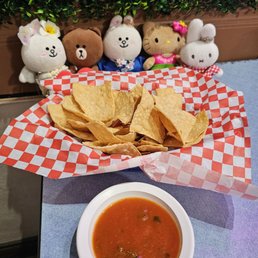 Complimentary chips and salsa... very good (not spicy)! Complimentary chips and salsa... very good (not spicy)!