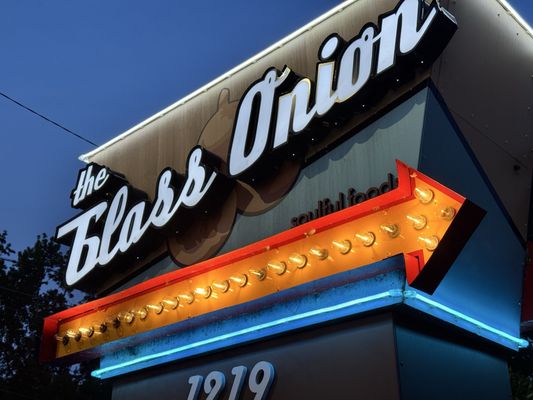 The Glass Onion by null