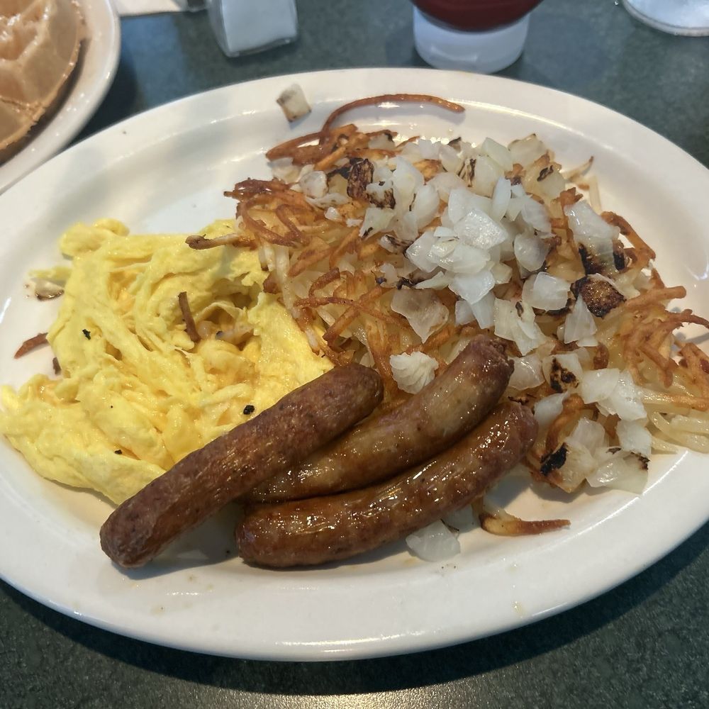 Metro Diner - Pork link sausage with hash browns and eggs - American Near Me - Tampa, Florida Metro Diner - Pork link sausage with hash browns and eggs - American Near Me - Tampa, Florida