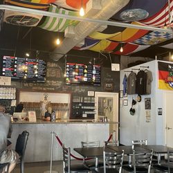 Rapp Brewing Company - Inside decor and bar