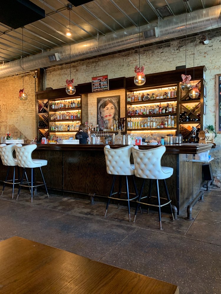 940's Kitchen & Cocktails