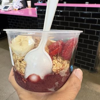Pengu Juice - This is what you get for an over $10 açaí bowl service was good but a poorly filled bowl. - Juice Bars & Smoothies Near Me - Riverside, California Pengu Juice - This is what you get for an over $10 açaí bowl service was good but a poorly filled bowl. - Juice Bars & Smoothies Near Me - Riverside, California