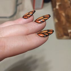 LA Nails - Monarch wings