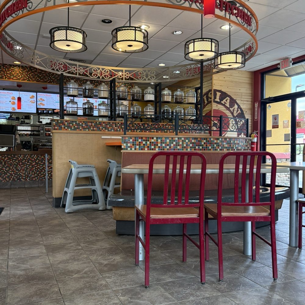 Popeyes Louisiana Kitchen - Dining area. - Fast Food Near Me - Griffin, Georgia