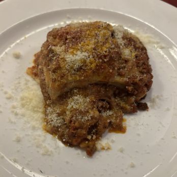 Vino Vino - Lasagna alla bolognese - Italian Near Me - Venezia, VE Vino Vino - Lasagna alla bolognese - Italian Near Me - Venezia, VE