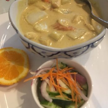 Ocean Thai - Yellow curry with chicken - Thai Near Me - San Francisco, California Ocean Thai - Yellow curry with chicken - Thai Near Me - San Francisco, California
