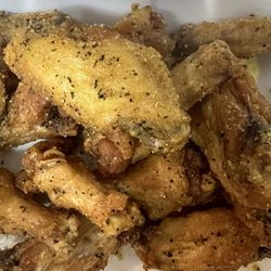 River & Roost - Lemon Pepper Wings